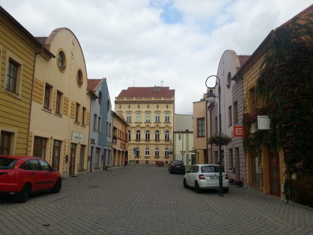 Apartman Holandska 120 Beroun Beroun  Bagian luar foto