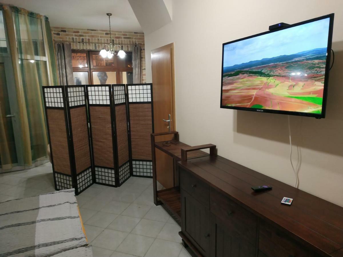 Apartman Holandska 120 Beroun Beroun  Bagian luar foto
