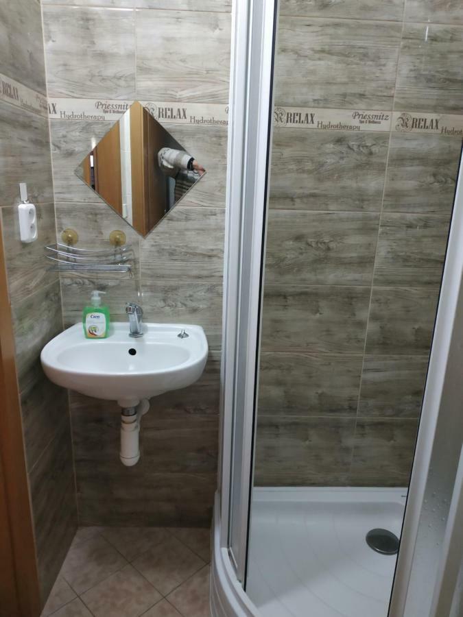 Apartman Holandska 120 Beroun Beroun  Bagian luar foto