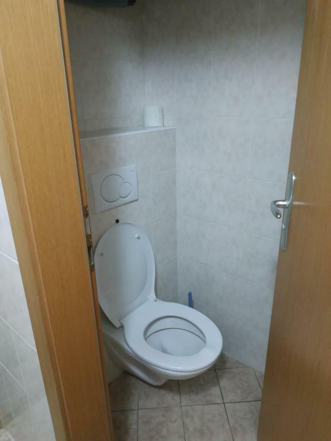 Apartman Holandska 120 Beroun Beroun  Bagian luar foto